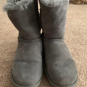Ugg Bailey Bow Size 6